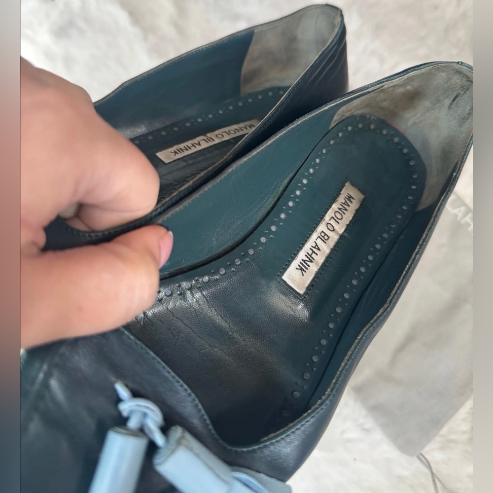Manolo Blahnik pointed leather tassle flats 8.5 womens - Picture 3 of 10